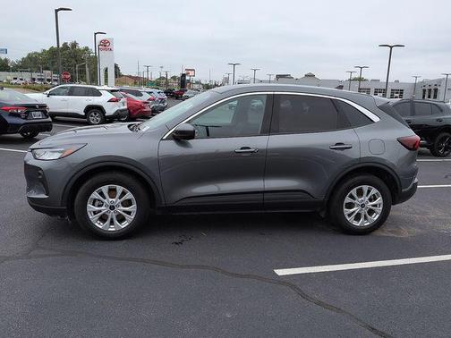 Carbonized Gray Metallic 2023 Ford Escape Active