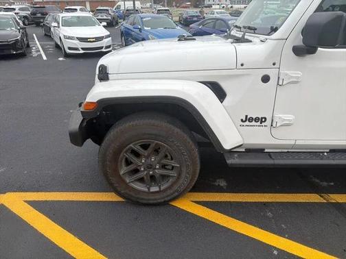 2024 Jeep Gladiator Sport S