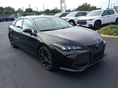 2022 Toyota Avalon Hybrid XSE