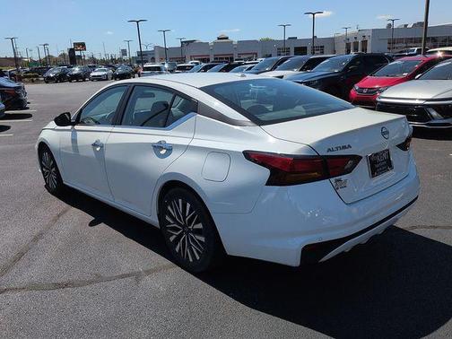 Glacier White 2025 Nissan Altima 2.5 SV