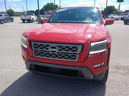 2022 Nissan Frontier SV