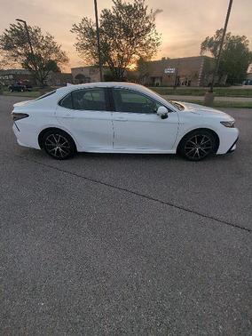 Ice 2024 Toyota Camry SE