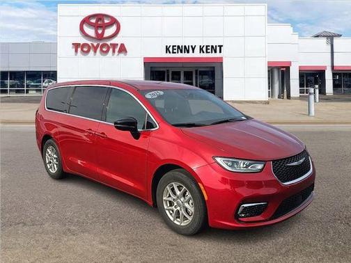 Red Hot Pearlcoat 2025 Chrysler Pacifica L