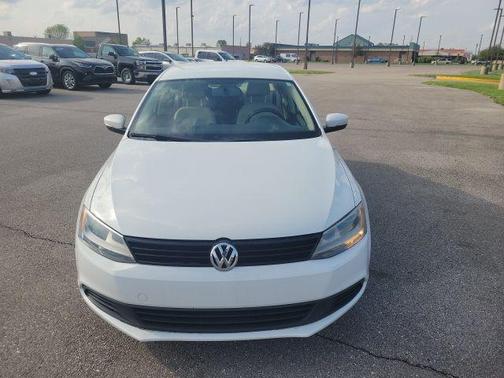 Candy White 2012 Volkswagen Jetta SE