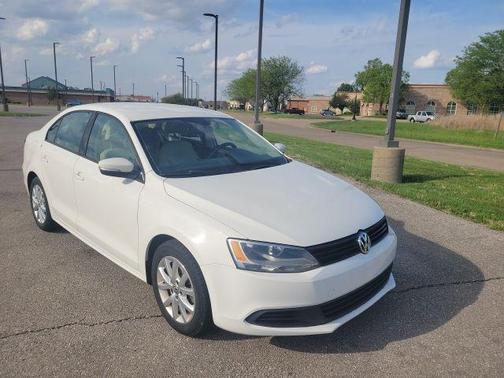 Candy White 2012 Volkswagen Jetta SE