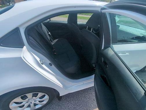 Ice Cap 2025 Toyota Corolla LE