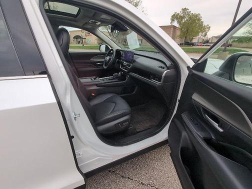 Wind Chill Pearl 2024 Toyota Grand Highlander XLE