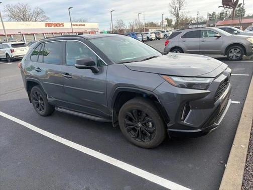 2023 Toyota RAV4 Hybrid SE