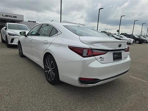 2024 Lexus ES 300h Base