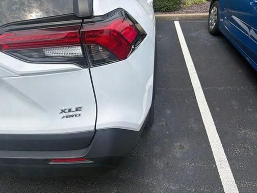 Super White 2019 Toyota RAV4 XLE Premium