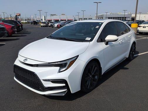 Ice Cap 2024 Toyota Corolla XSE