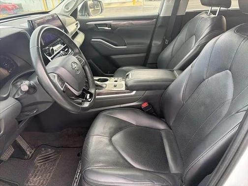 2023 Toyota Highlander Hybrid Limited