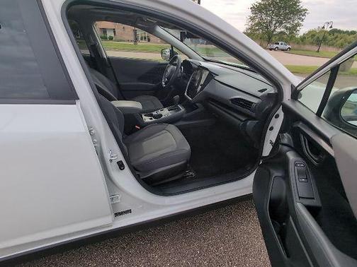 Crystal White Pearl 2025 Subaru Crosstrek Premium