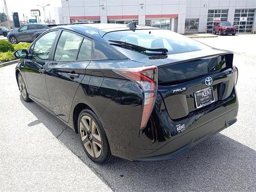 2018 Toyota Prius Three Touring