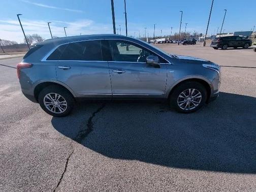 2022 Cadillac XT5 Premium Luxury