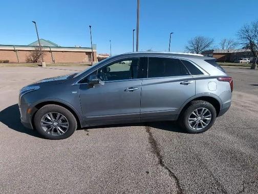 2022 Cadillac XT5 Premium Luxury