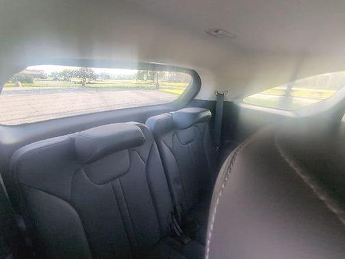 Glacial White Pearl 2023 Kia Sorento SX
