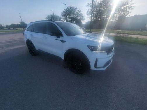 Glacial White Pearl 2023 Kia Sorento SX