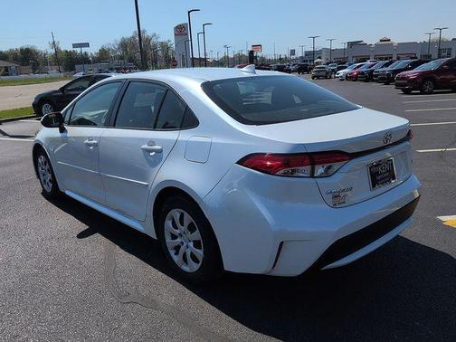 Wind Chill Pearl 2022 Toyota Corolla LE