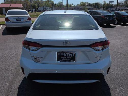 Wind Chill Pearl 2022 Toyota Corolla LE