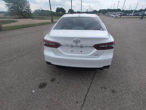 Pearl 2023 Toyota Camry XLE