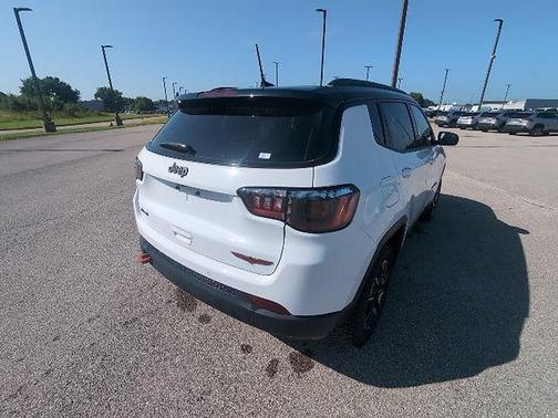 Bright White 2025 Jeep Compass Trailhawk