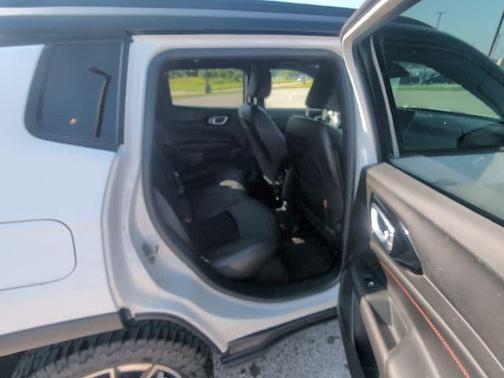 Bright White 2025 Jeep Compass Trailhawk