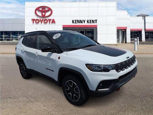 Bright White 2025 Jeep Compass Trailhawk