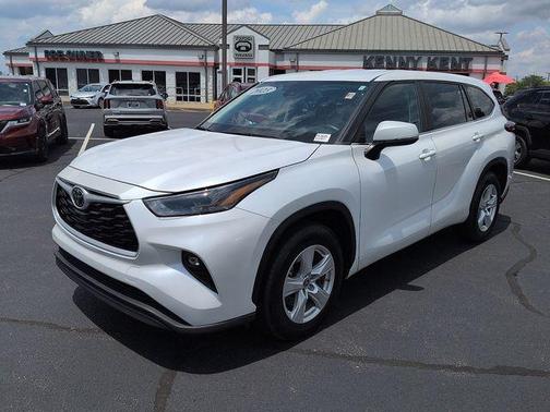 Wind Chill Pearl 2023 Toyota Highlander LE