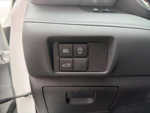 Wind Chill Pearl 2023 Toyota Highlander LE