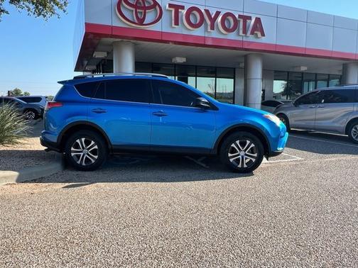 2017 Toyota RAV4 LE