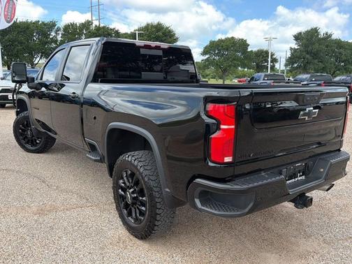 Black 2025 Chevrolet Silverado 2500 LT