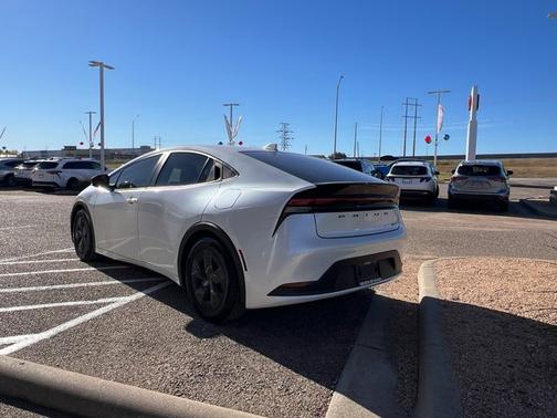 2023 Toyota Prius LE