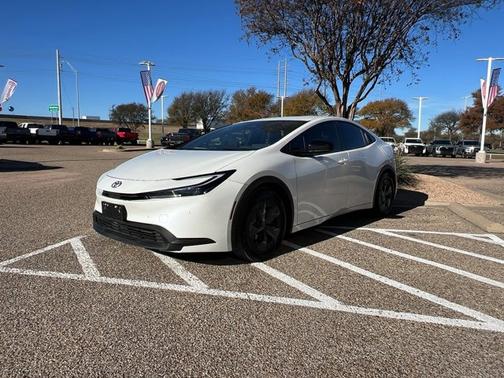 2023 Toyota Prius LE