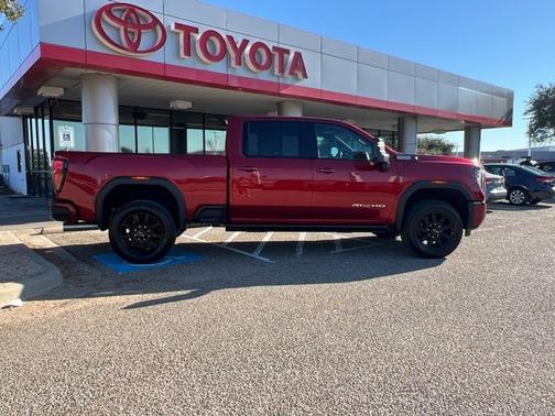 2024 GMC Sierra 2500 AT4