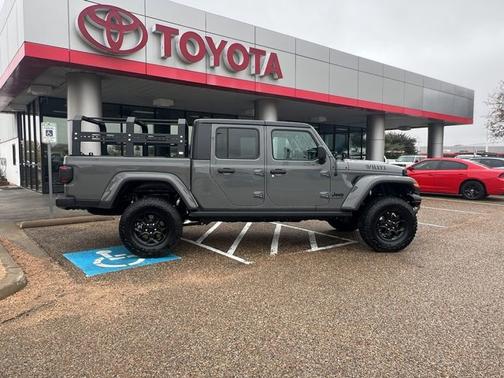 2023 Jeep Gladiator Willys