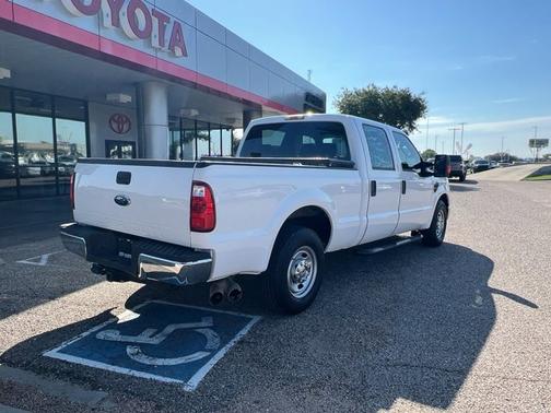 2010 Ford F-250 2WD XL Crew Cab
