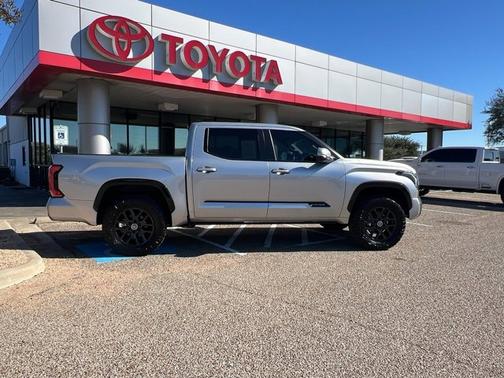 2024 Toyota Tundra Platinum