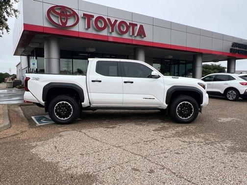 2024 Toyota Tacoma TRD Off Road