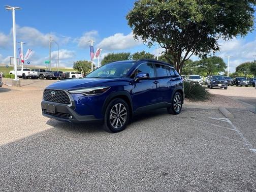 2023 Toyota Corolla Cross XLE