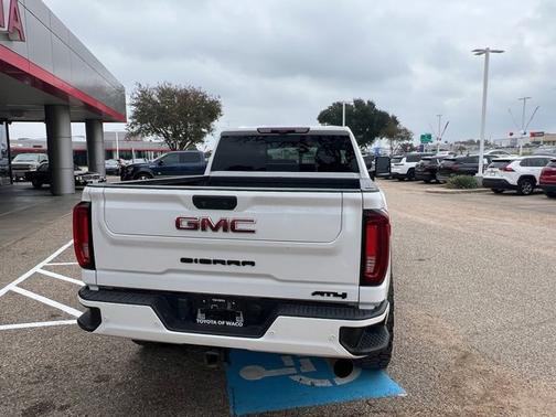 2022 GMC Sierra 2500 AT4