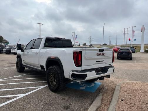 2022 GMC Sierra 2500 AT4