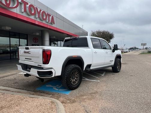2022 GMC Sierra 2500 AT4