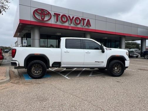 2022 GMC Sierra 2500 AT4
