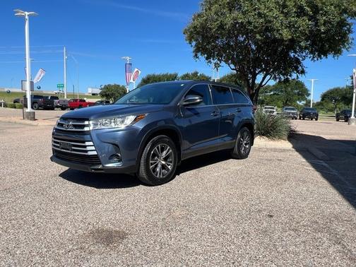 2019 Toyota Highlander LE