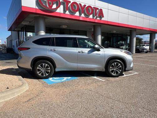 2021 Toyota Highlander Hybrid XLE