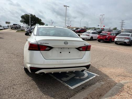 2025 Nissan Altima SL