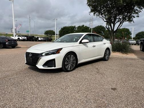 2025 Nissan Altima SL