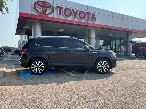 2022 Volkswagen Taos SE