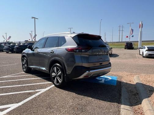 2023 Nissan Rogue Platinum